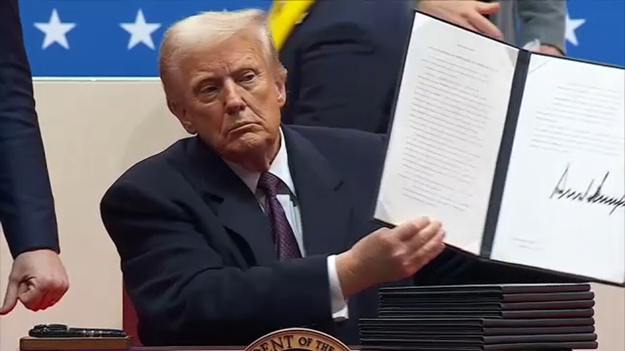 1737755381892