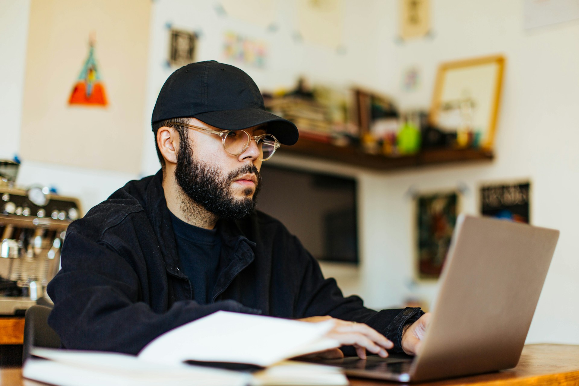 frank-flores-LdfYK_U4l9w-unsplash